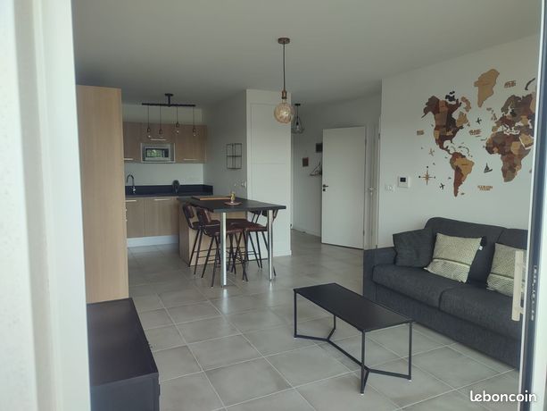 À LOUER – Appartement 44 m² meublé avec balcon, parking privatif – Idéal étudiant (Septembre à Mai)