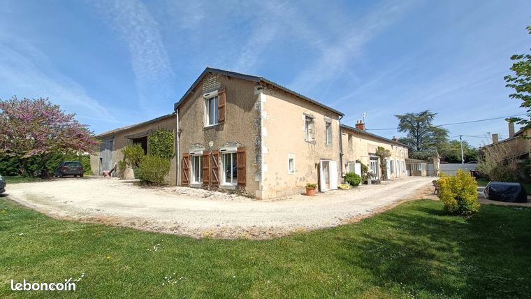Maison 10 pièces 376 m²