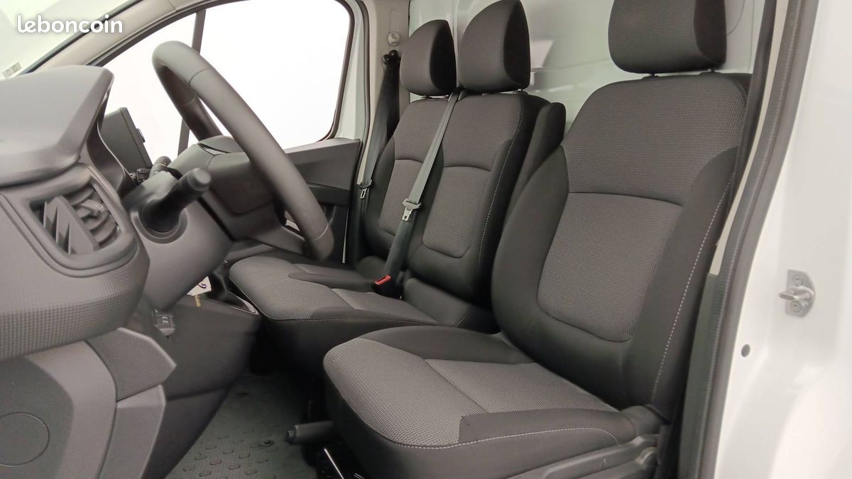 Renault trafic fgn l1h1 3000 kg blue dci 130 (image 12)