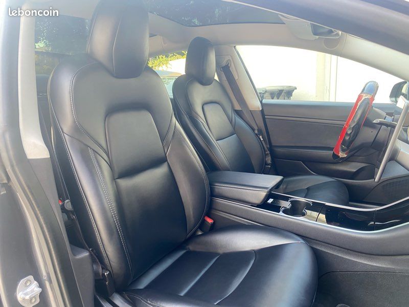 Tesla model 3 (image 4)