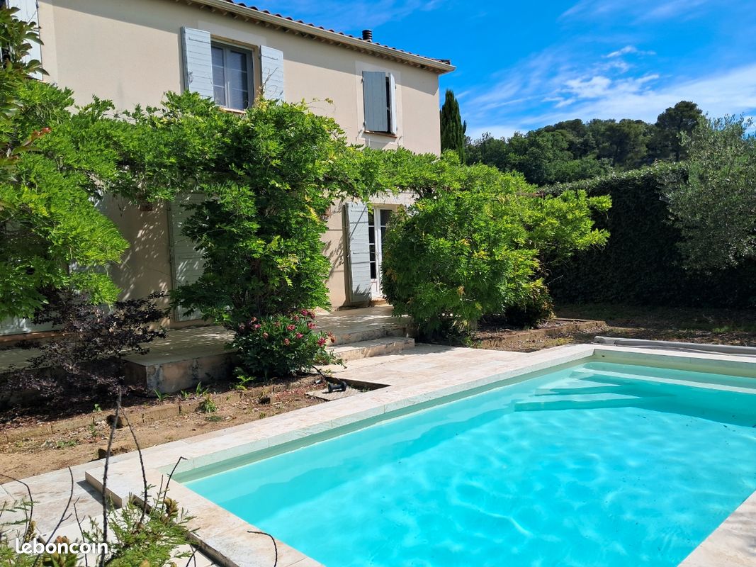 Maison 5 pièces 112 m² · à Piolenc · 112 m² · 385 000 €