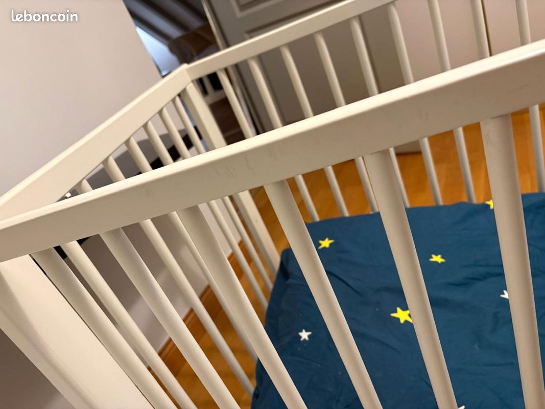 Lit bébé (image 1)