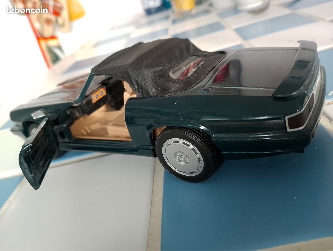 Voiture Miniature Jaguar XJS Noire Vintage Par Corgi - Modèle Collection