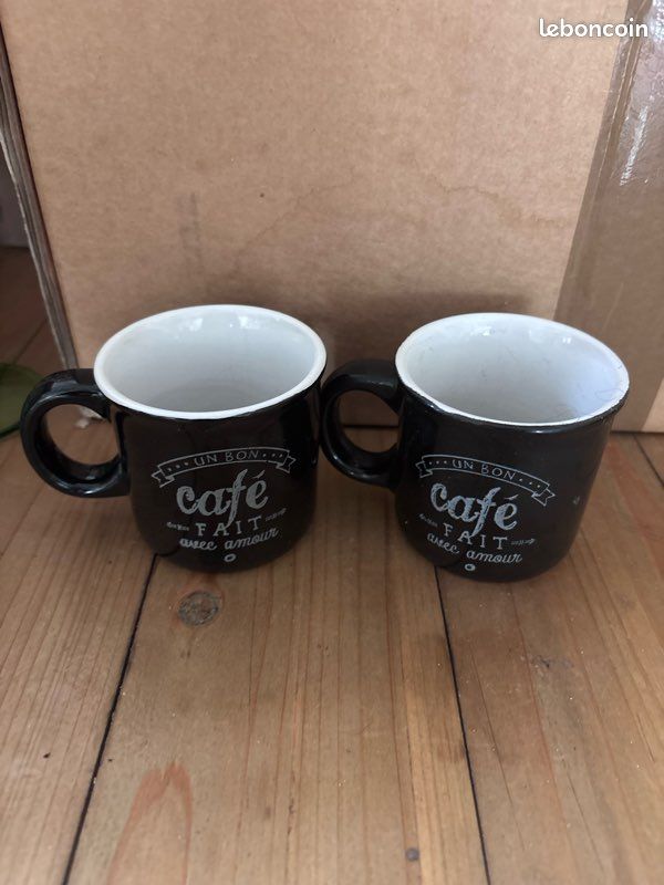 Lot De 2 Tasses à Café Blanches - Neuves, Sans Marque, Design Simple, Idéal Pour Maison Ou Bureau