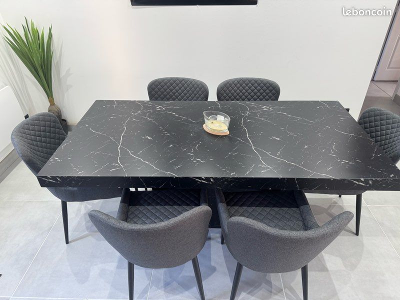 Table en marbre d’ingénierie noir (image 1)