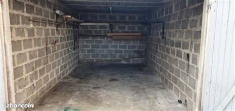 Garage à louer · à Brive-la-Gaillarde · 90 €/mois