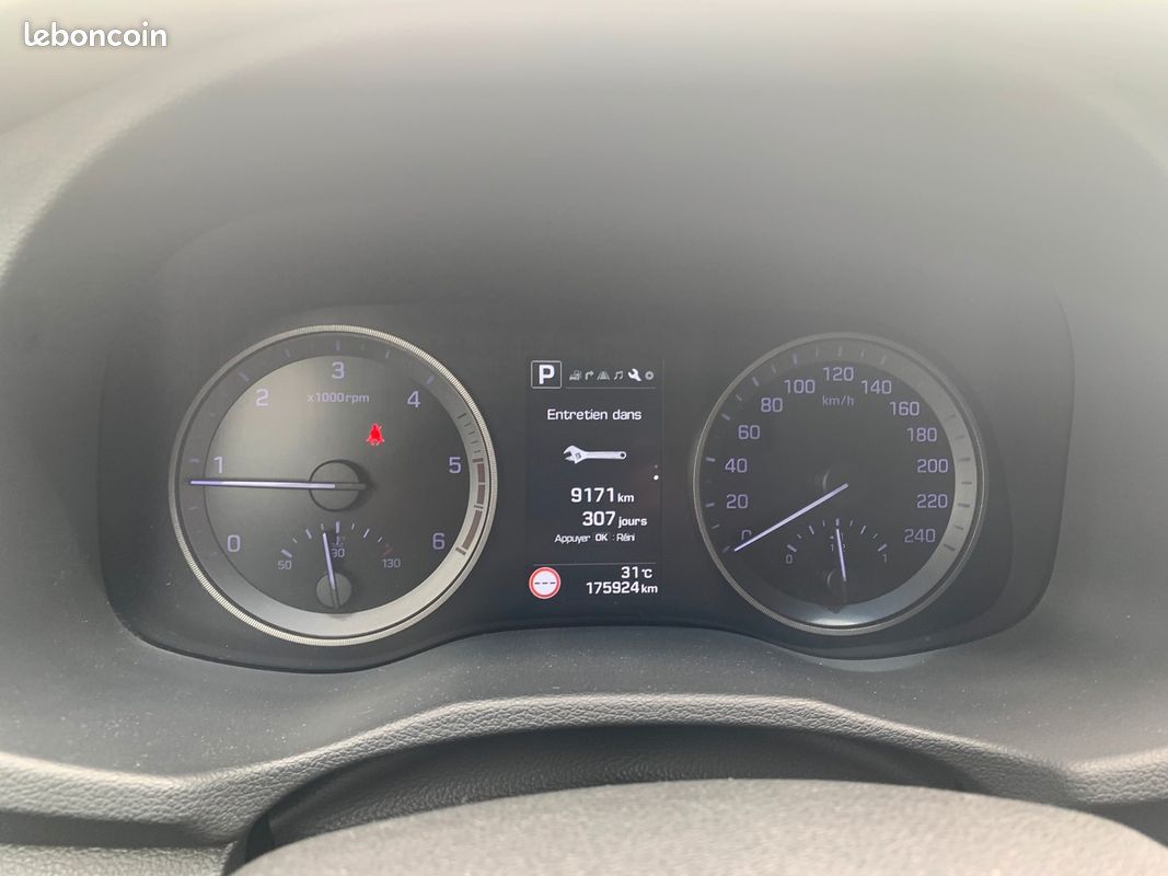 Hyundai Tucson 141 chevaux | Creative | Caméra de recul | Attelage | Roue de secours (image 39)