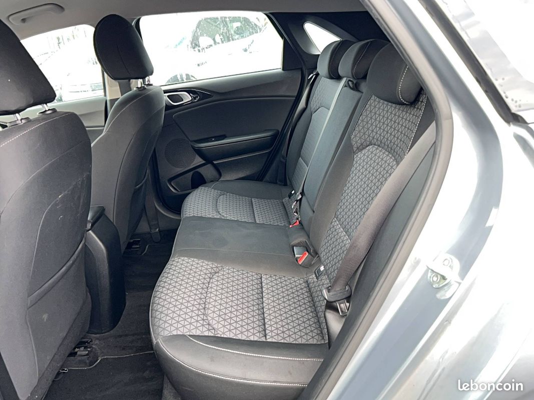 KIA CEED 1.5 T-GDi 160 ch DCT7 Active (image 7)