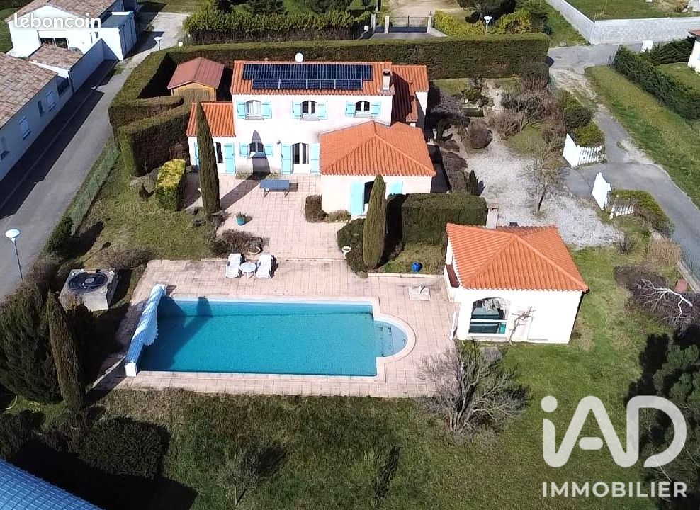 Maison 8 pièces 197 m² · à Cheminas · 197 m² · 425 000 €