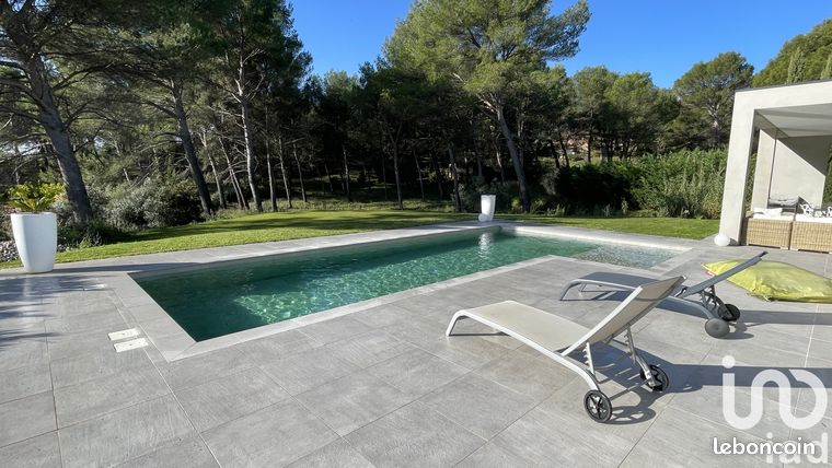 Maison 6 pièces 220 m²