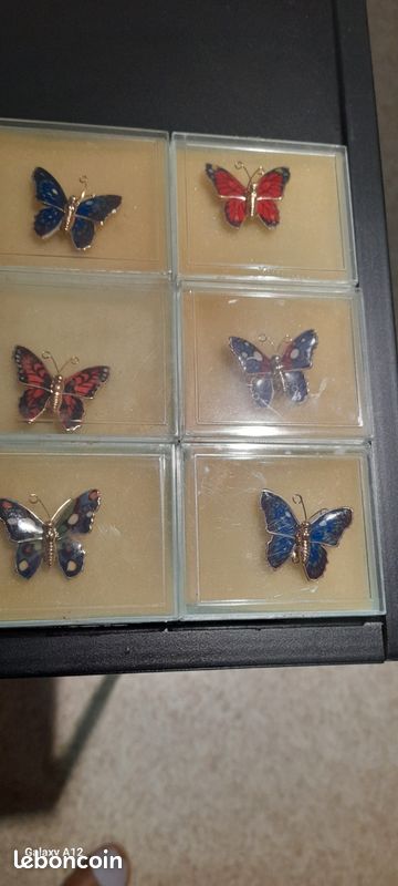 Broche Papillon Ancienne En Laiton - Cristal Bleu Et Rouge - Marquée CZECHO-SLOV