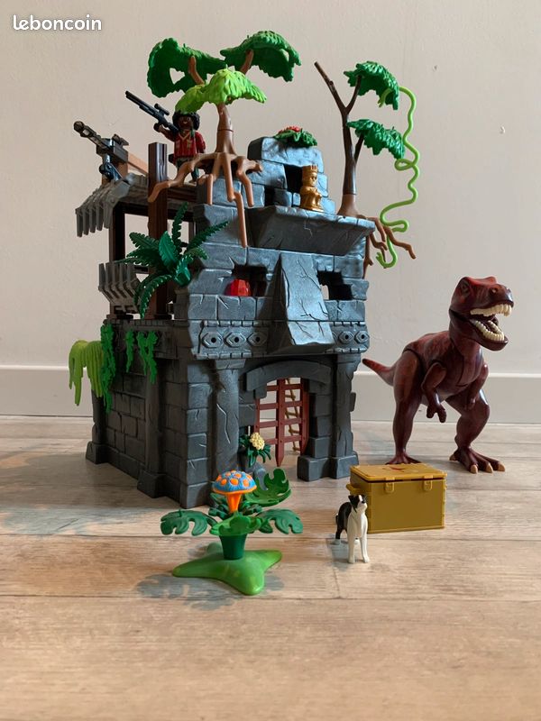 9429 - Playmobil Dinos - Campement des Explorers et Tyrannosaure (image 1)