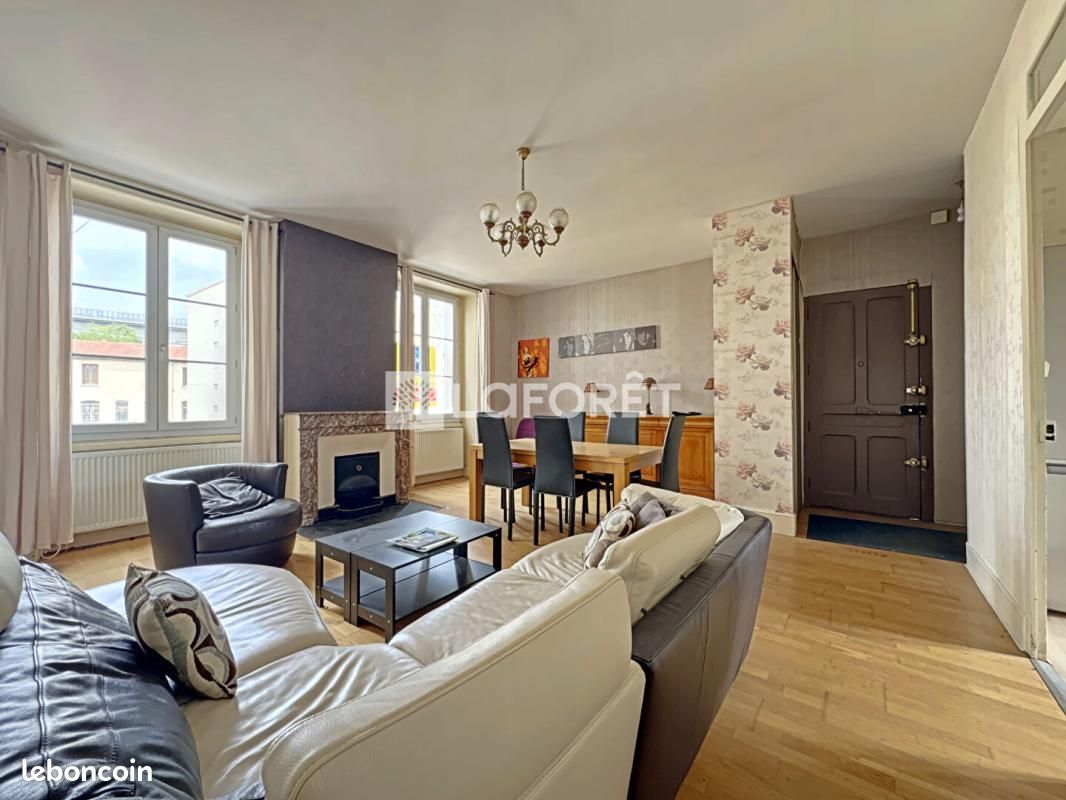 Appartement 5 pièces 90 m² · à Saint-Étienne · 90 m² · 70 000 €