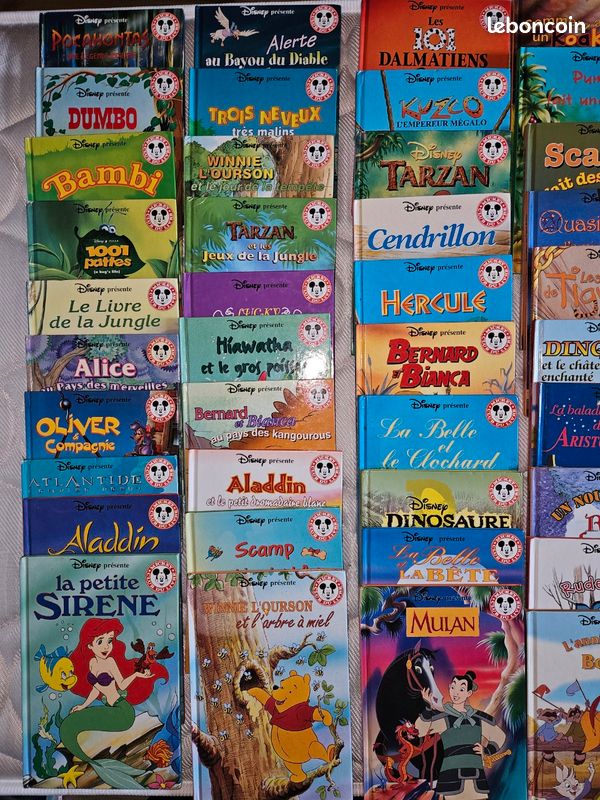 Lot de 62 livres Mickey . Club du livre (image 1)