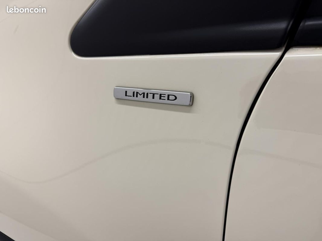 RENAULT CAPTUR 90ch Limited (image 12)