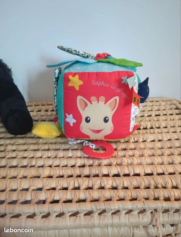 Cube d'activité Sophie la girafe (image 1)