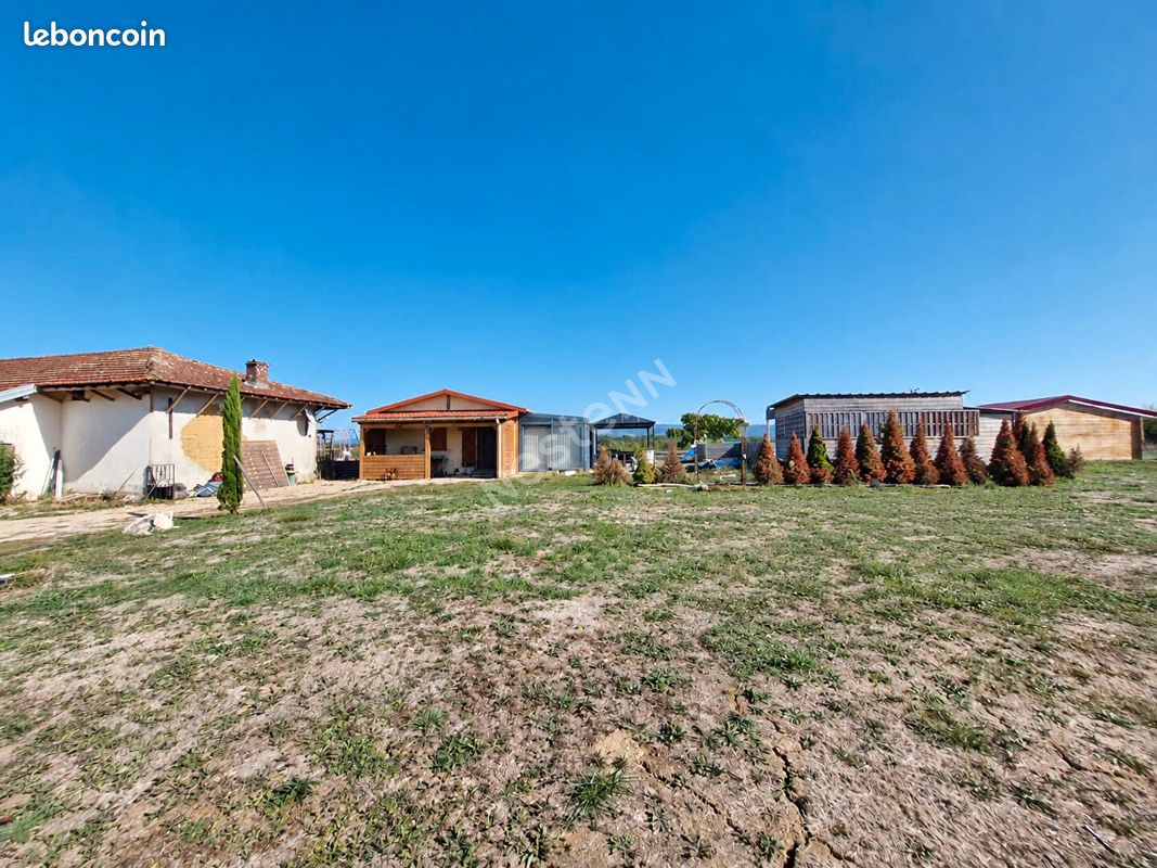 Maison 5 pièces 143 m² · à Dommartin-lès-Cuiseaux · 143 m² · 175 000 €
