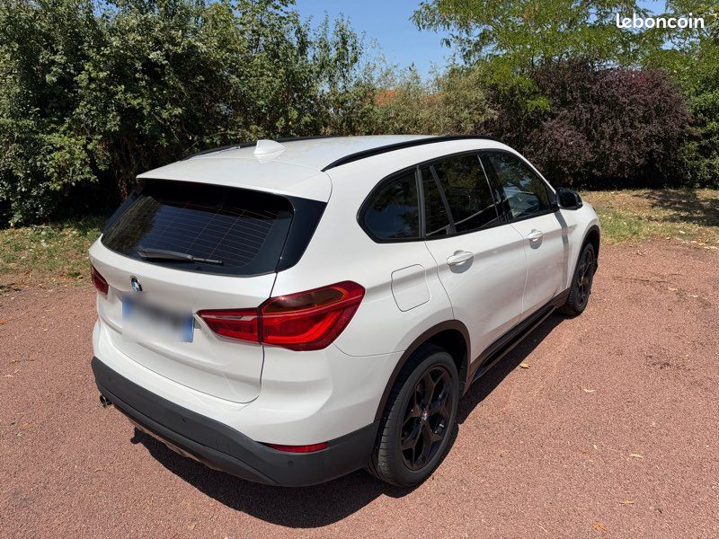 BMW X1 sDrive18dA 150 ch BVA X-Line – Historique BMW complet – Blanc Nacré – Excellent état (image 2)