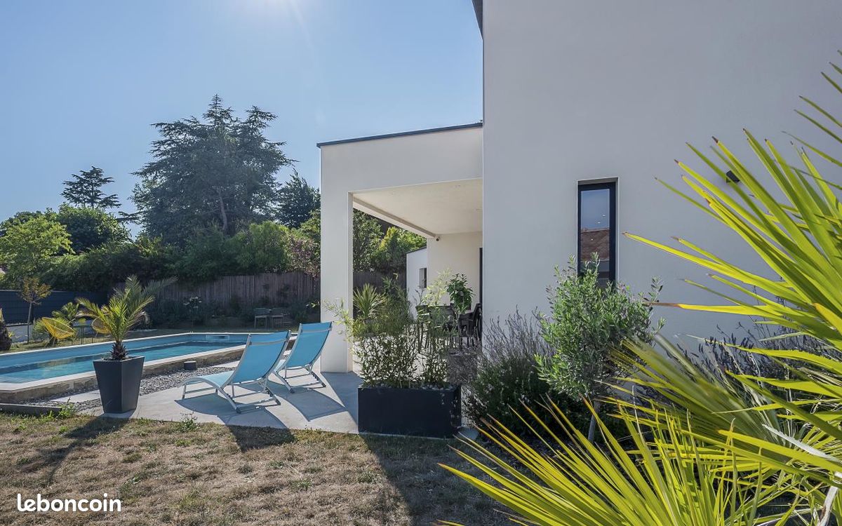 Maison 6 pièces 150 m² · à Montéléger · 150 m² · 555 000 €