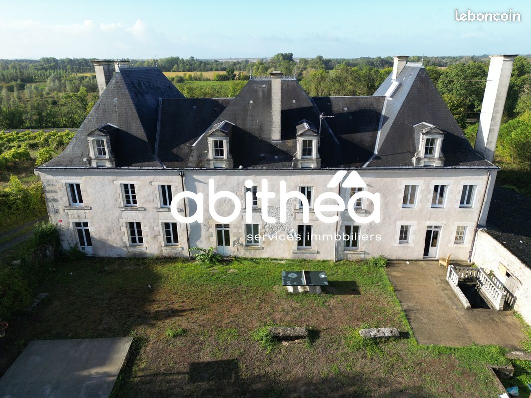 Maison 17 pièces 707 m² · à Dompierre-sur-Charente · 707 m² · 630 000 €