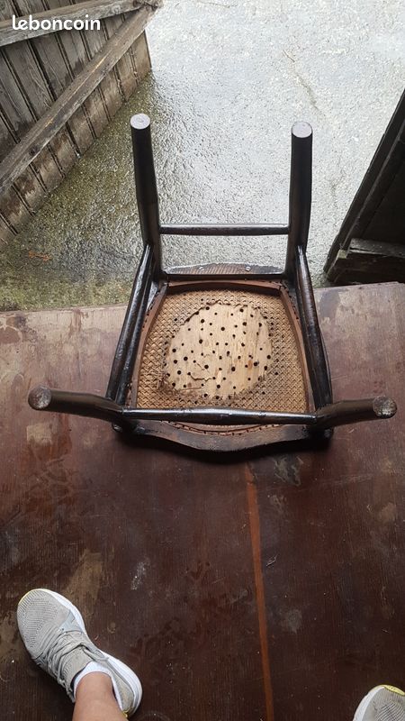 Chaise en bois à restaurer (image 5)