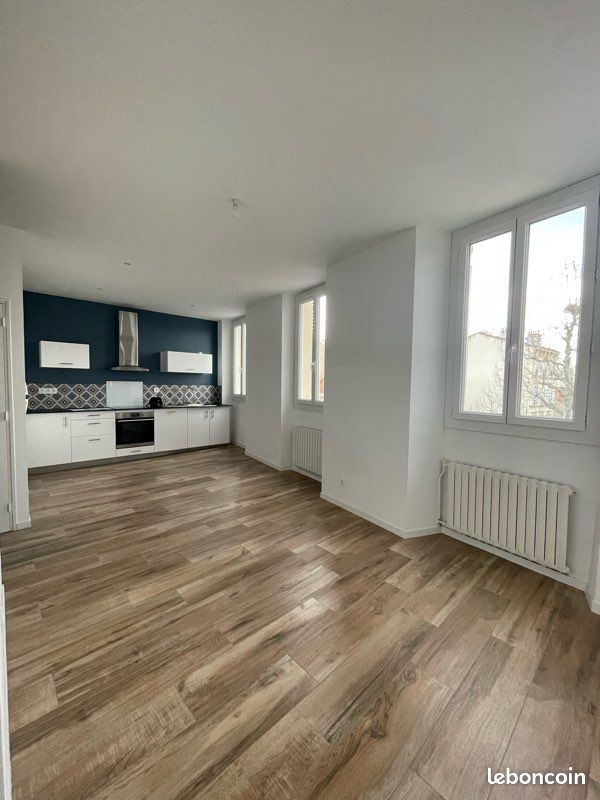 Appartement 3 pièces 52 m² · à Marseille · 52 m² · 990 €/mois