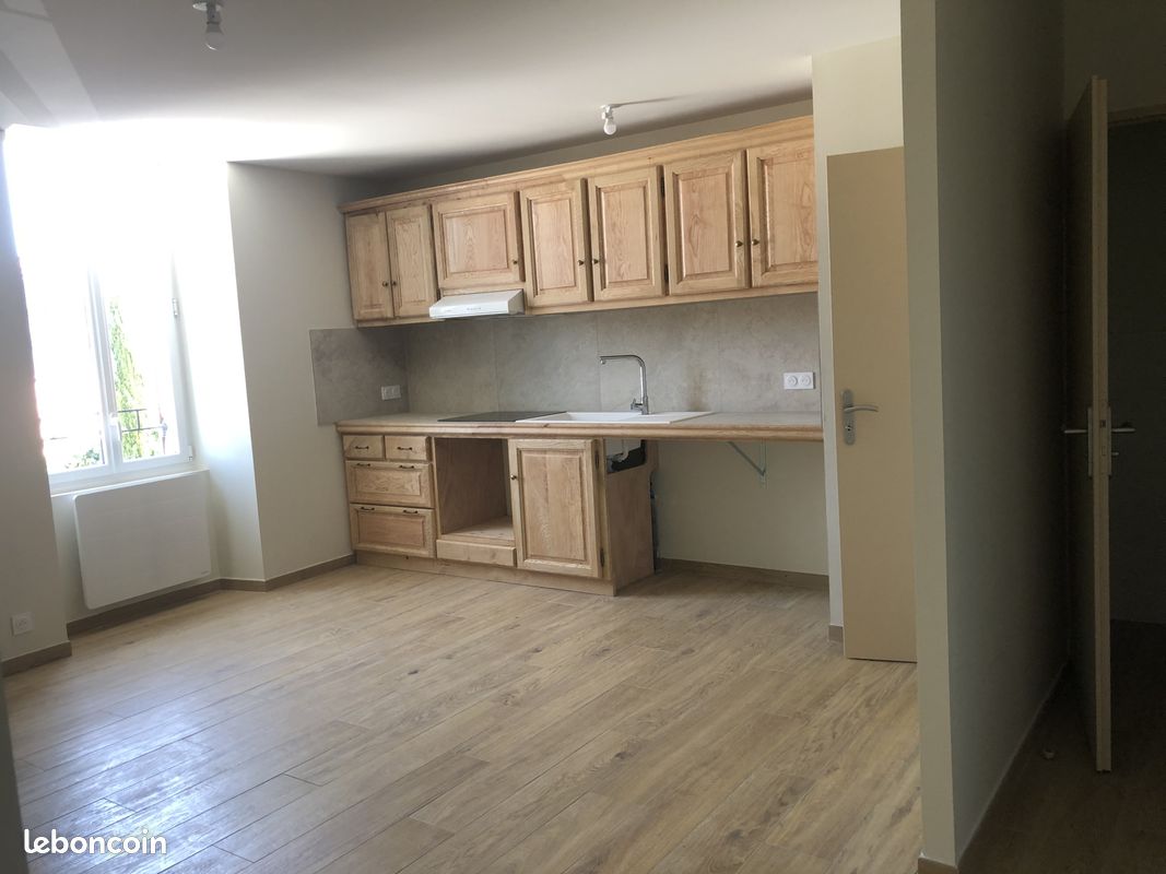 Appartement 3 pièces 51 m² · à La Roche-Chalais · 51 m² · 600 €