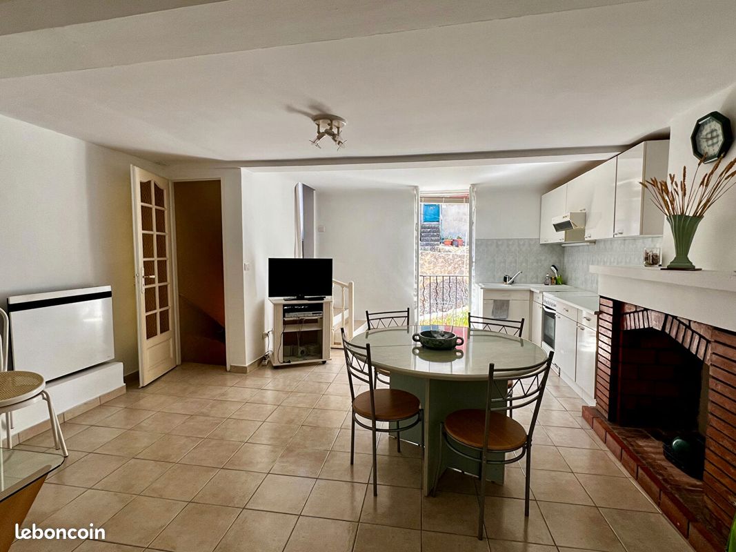 Maison 4 pièces 93 m² · à Entrecasteaux · 93 m² · 114 000 €