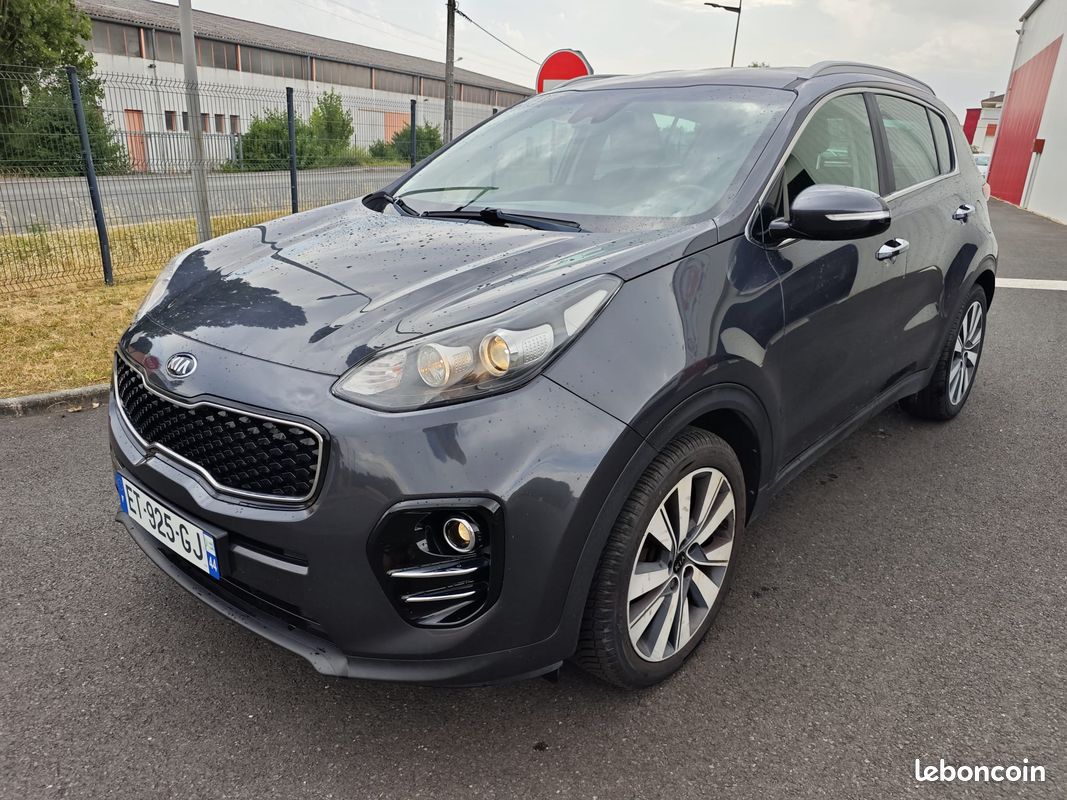 KIA Sportage ANNÉE 2018 DIESEL 172000KM 1.7 115CV (image 7)