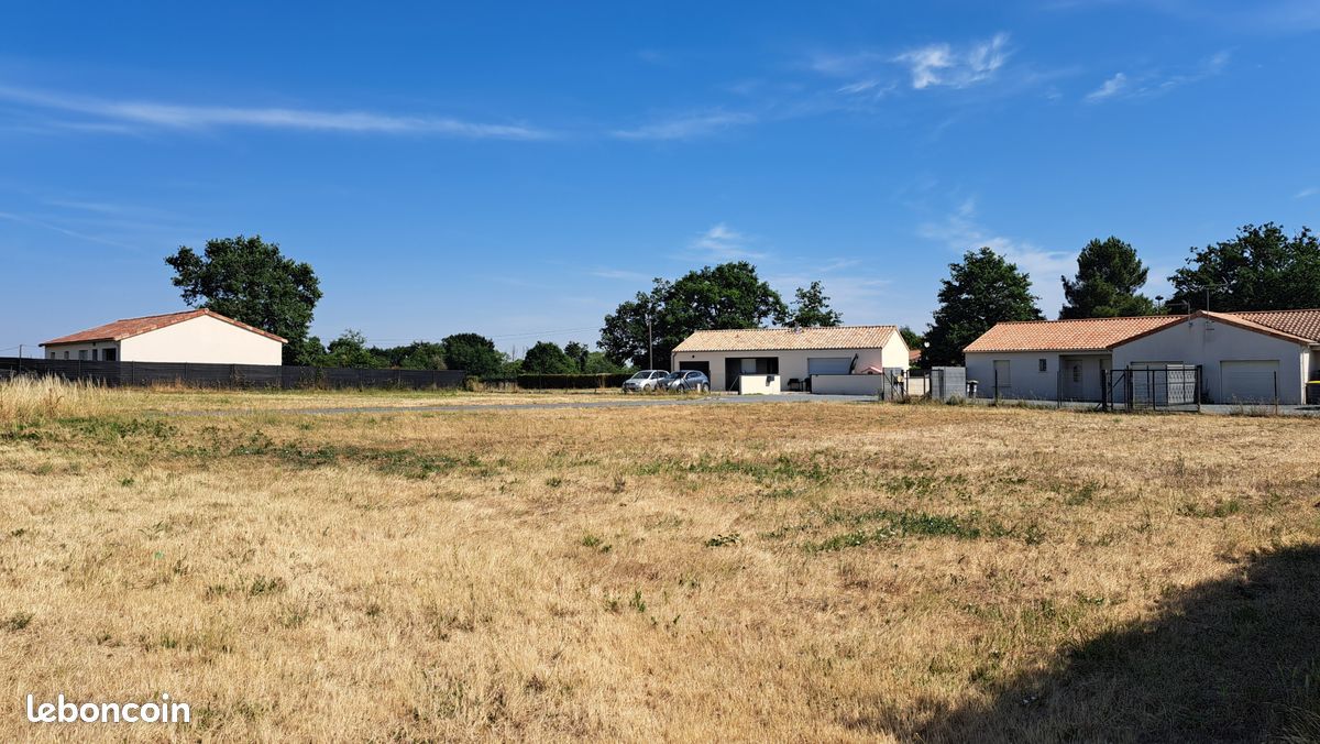 Terrain 792 m² · à La Peyratte · 792 m² · 30 720 €