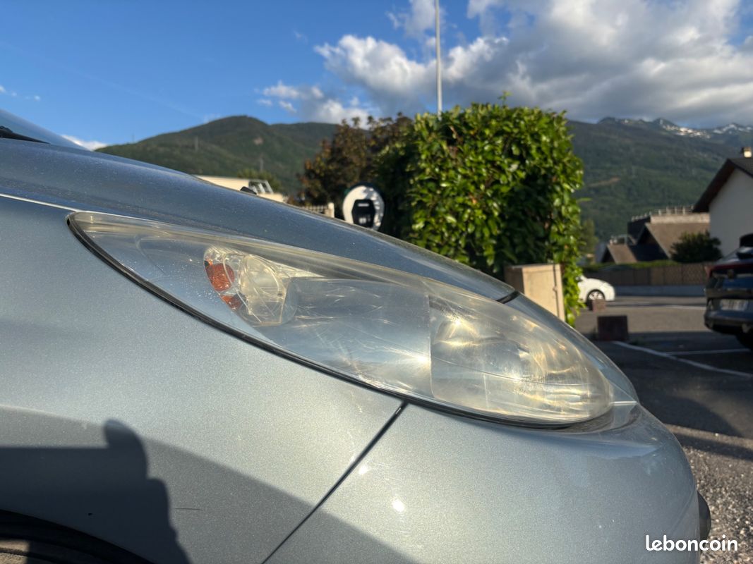 Peugeot 207 1.6 hdi 92ch urban move - distribution faite (image 13)