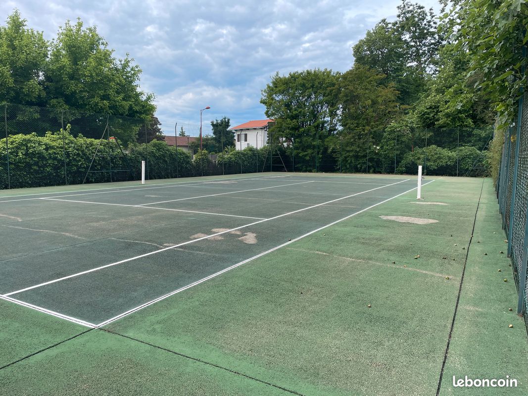 Terrain plat constructible proche centre et gare · à Labouheyre · 72 000 €