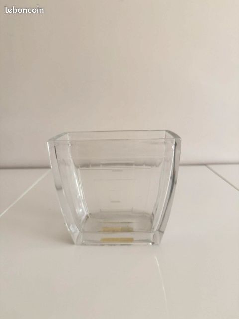 Vase en cristal. Etat neuf (image 1)