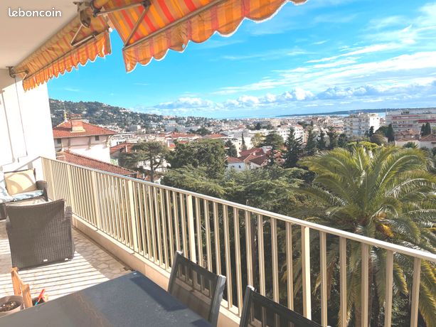 Superbe 3 pièces Meublé - Calme - Terrasse - Vue mer - Parking - Garage Fermée
