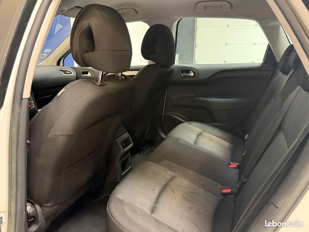 CITROEN C4 1.6 VTi 120ch Confort - Origine France - 2eme main - Moteur à chaine - Ethanol - Clim Auto - Bluetooth - Radar de recul (image 8)
