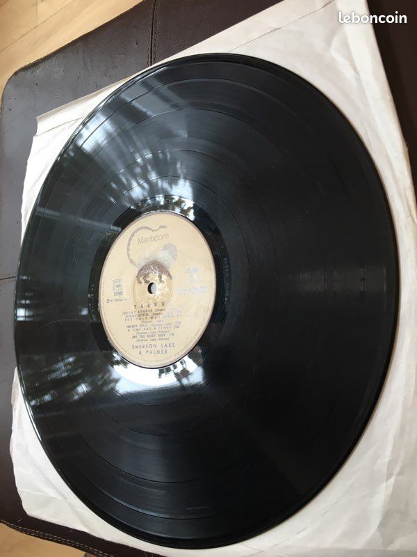 Disque vinyle 33 tours. Emerson Lake & Palmer. Tarkus. Manticore France, 1973. Réf : 43.504. Sans pochette, disque rayé. Prix à débattre. Possibilité d’achat groupé (image 7)