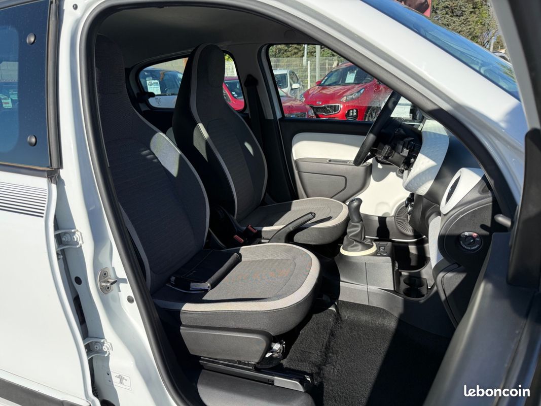Renault TWINGO III Renault Twingo III 1.0 SCe 12V 69 cv Limited (image 8)