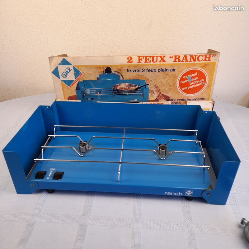 Armoire de camping avec 3 étagères DEFA - Latour Tentes et Camping