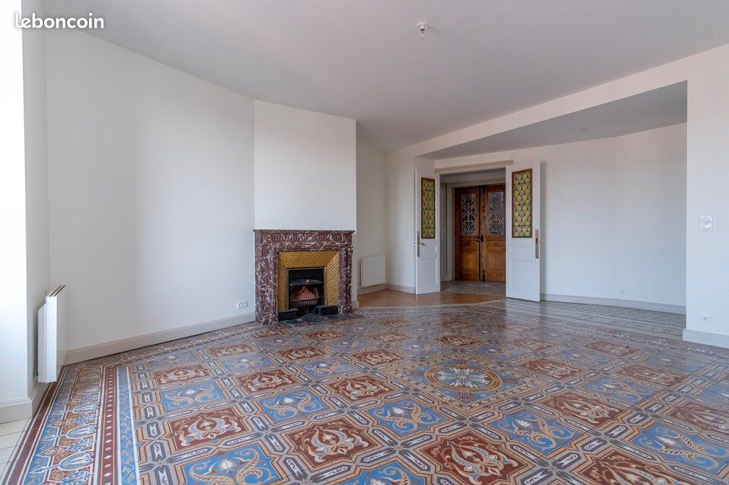 Appartement 4 pièces 129 m² · à Villefranche-sur-Saône · 129 m² · 1 377 €