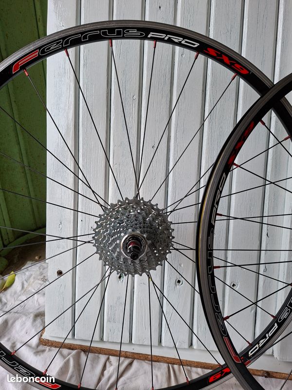 Paires de roues vélo de route (image 1)