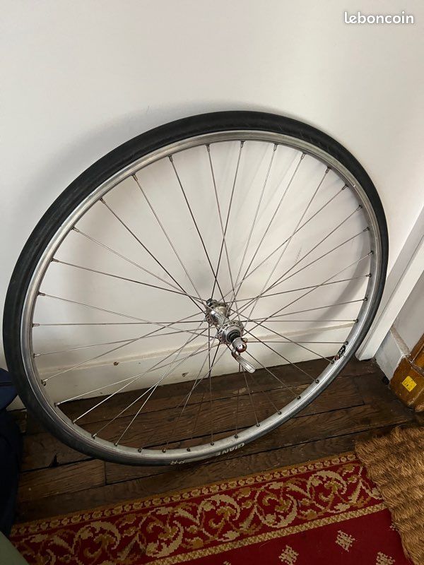 Roue ou jante avant vélo route vintage 700C (image 1)