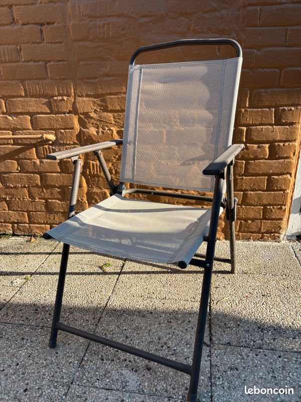 Chaise pliante (image 1)