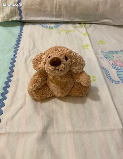 Petite peluche chien marron (image 1)