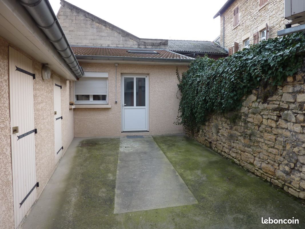 Appartement a louer bourgoin-jallieu - 3 pièce(s) - 37 m2 - Surfyn