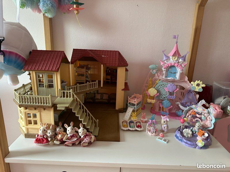 Lot Sylvanian families complet maison manège coquillage bébés et accessoires (image 1)