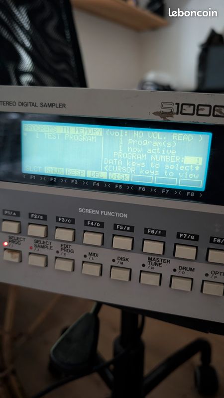 Sampler Akai S1000 PB (image 2)