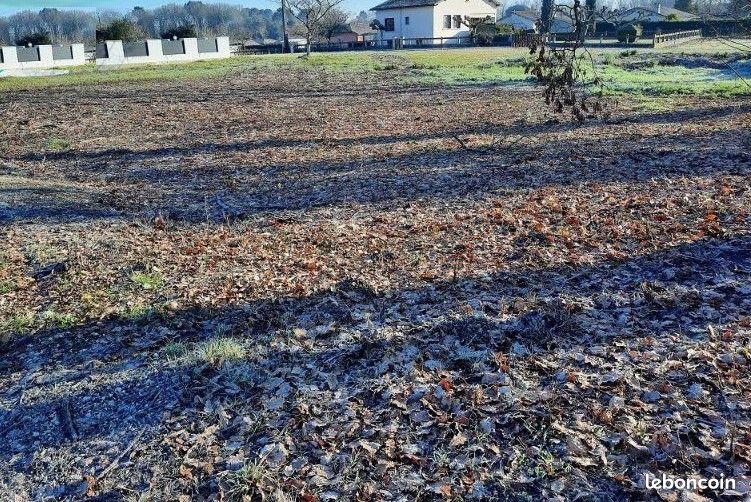 Terrain 600 m² Marsas · 75 000 €