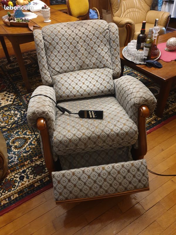 Fauteuil tissu relax électrique (image 1)