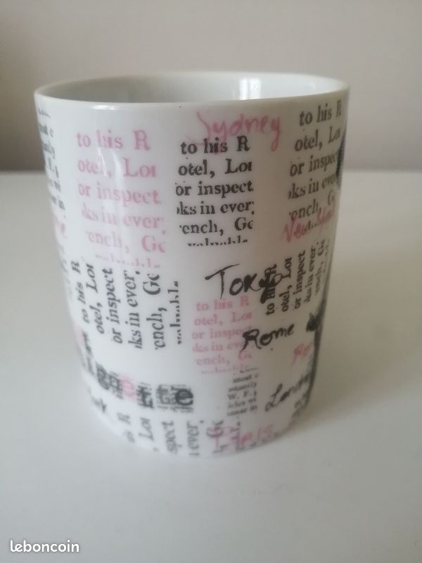Grosse tasse/ tasse avec ours. Blanc rose et noir/gris. Parfait état (image 3)