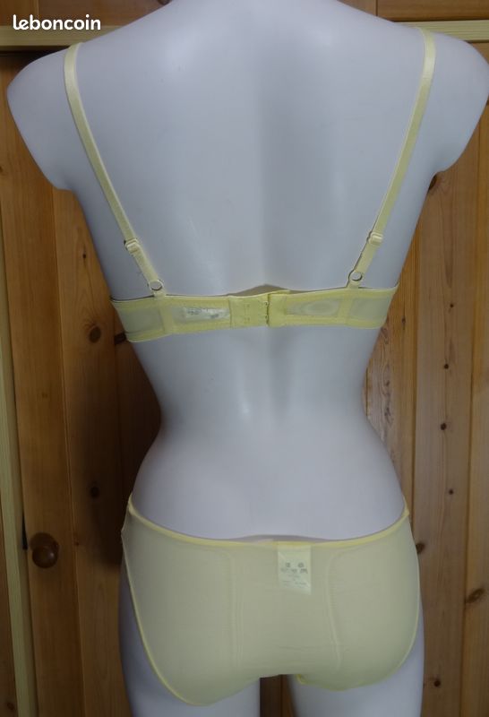 Ensemble Lingerie Soutien-gorge 85B Et String Taille M - Couleur Lila Et Blanc - Neuf Sans étiquettes